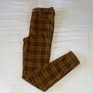 American Eagle Super High Rise Jegging- Size: 6R